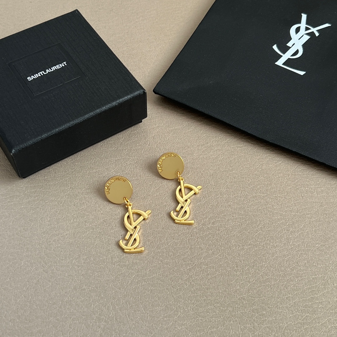 Metal letter light luxury high-end earrings European and American exaggerated fashion personality earrings socialite temperament big-name earrings for women - cnluxepick