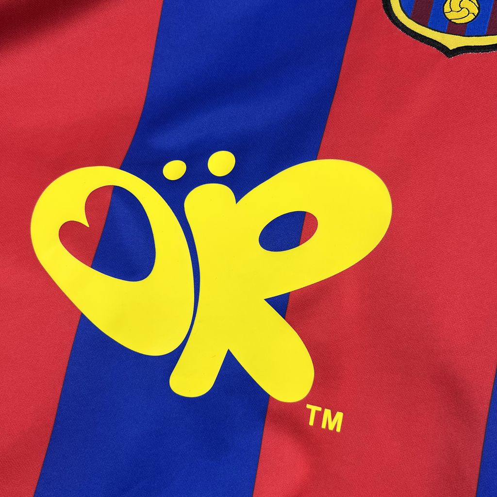 Jersey Retro 2003/04 FC Barcelona x Olivia Rodrigo x Spotify 3
