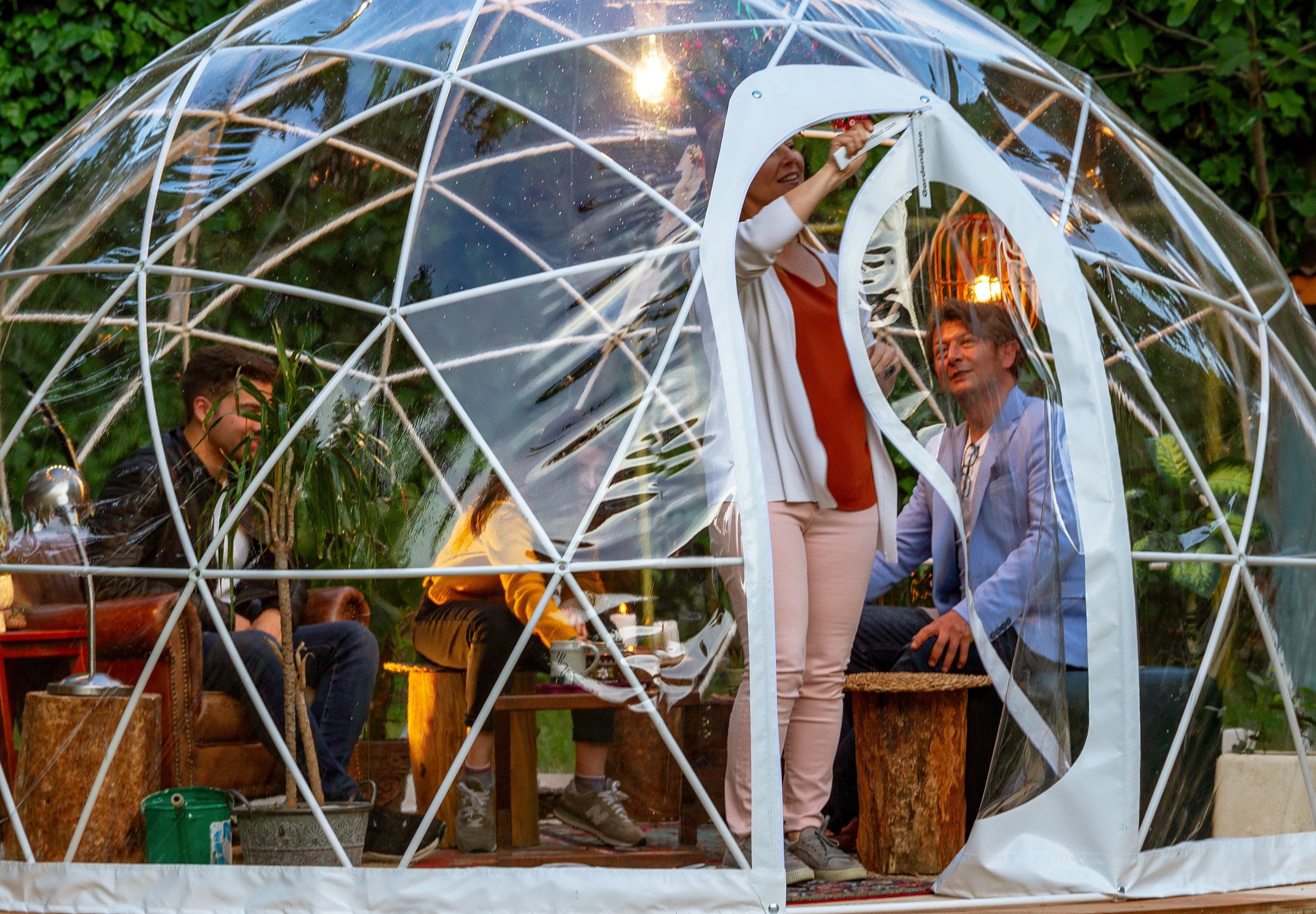 12′ Walk-In Garden Dome Igloo