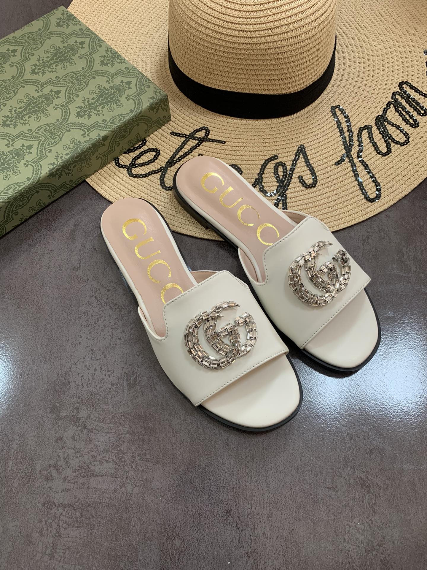 Gucci Double G Slippers Leather Beaded In White