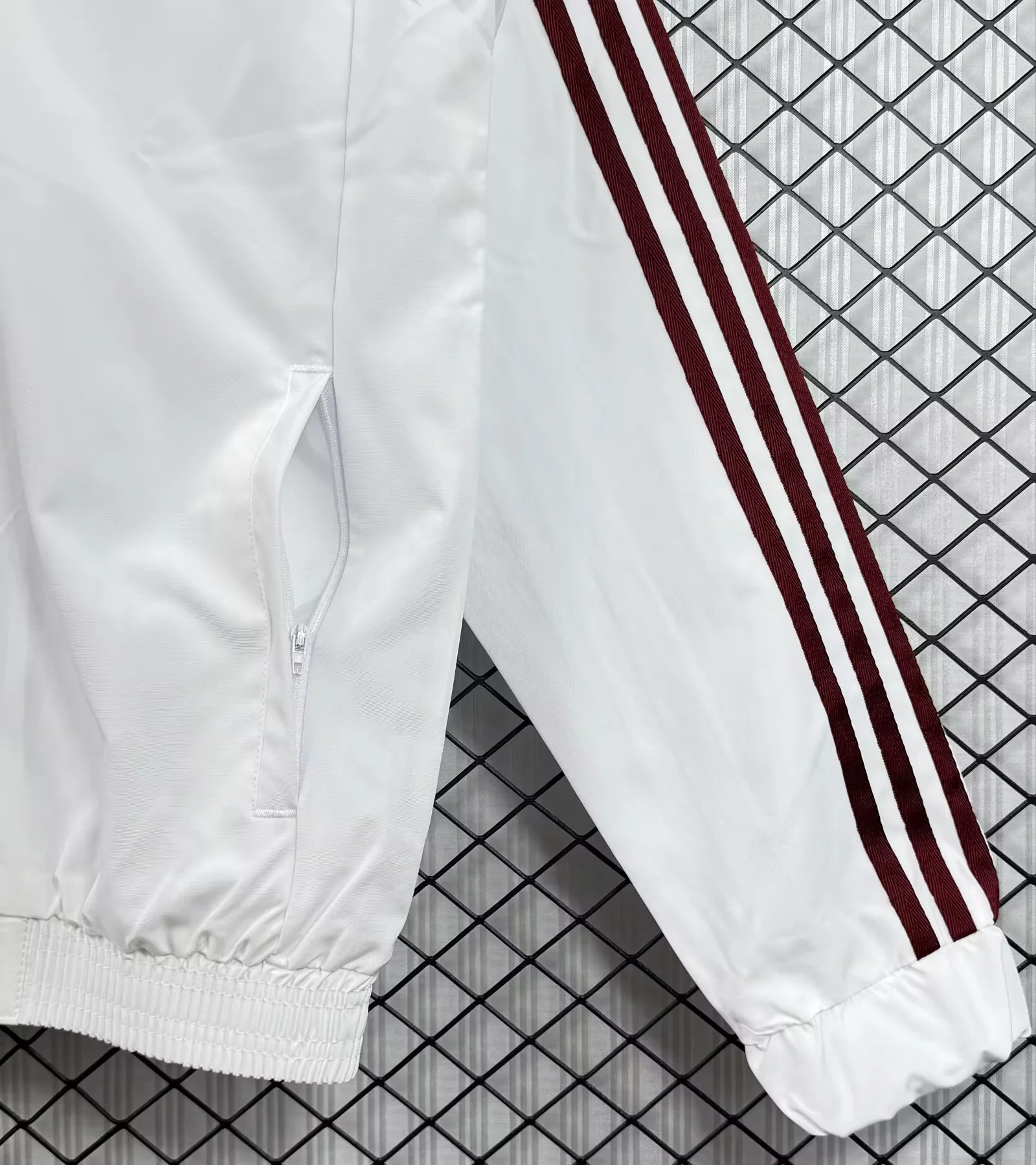 Spain White Windbreaker