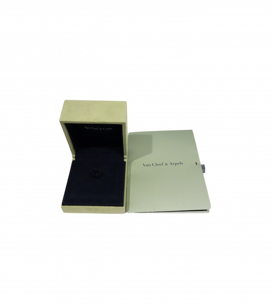 Van Cleef & Arpels Perlée Clovers Ring 18K Rose Gold Diamond VCARO9LN00