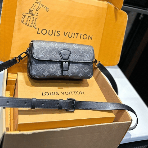 Louis Vuitton S-Cape Messenger Monogram Empreinte Black 9 Inches
