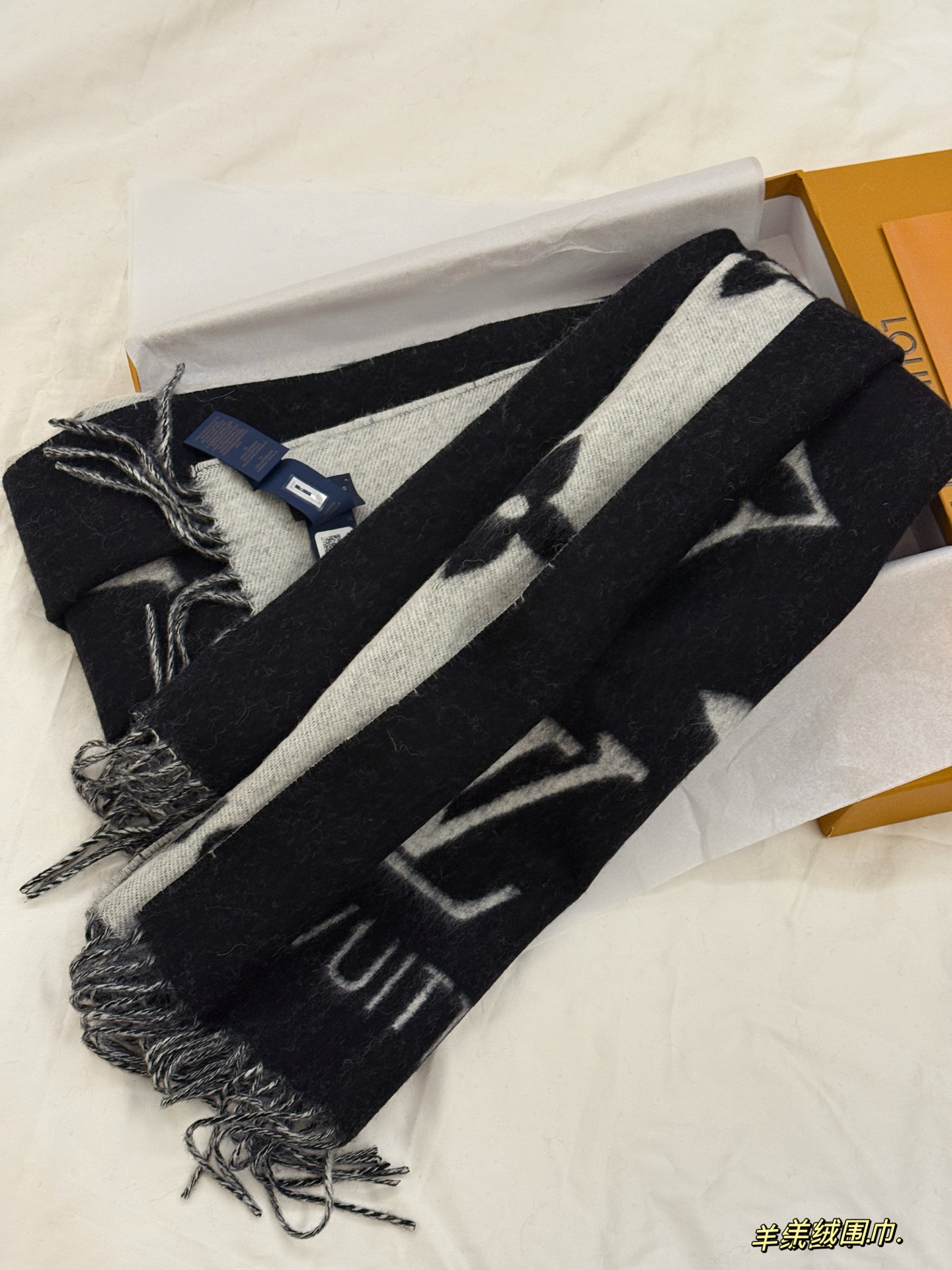 LV cashmere scarf - cnluxepick