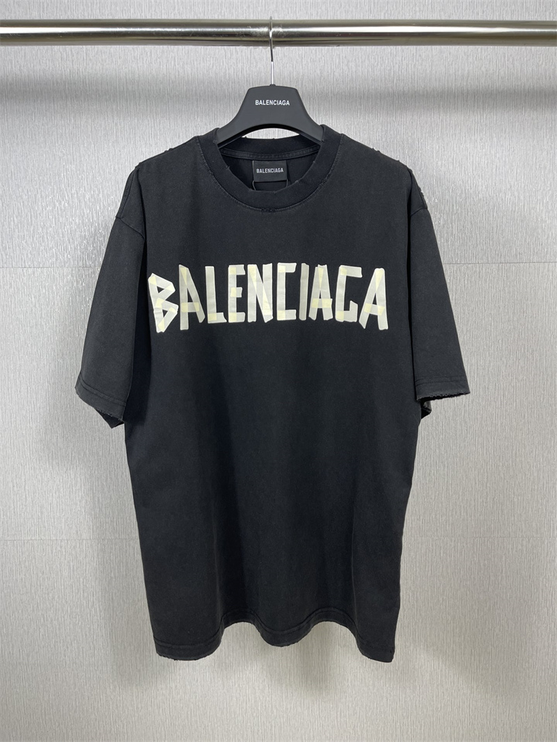 BALENCIAGA 話題沸騰中！バレンシアガ ｔシャツ  コピー 2026人気 新作