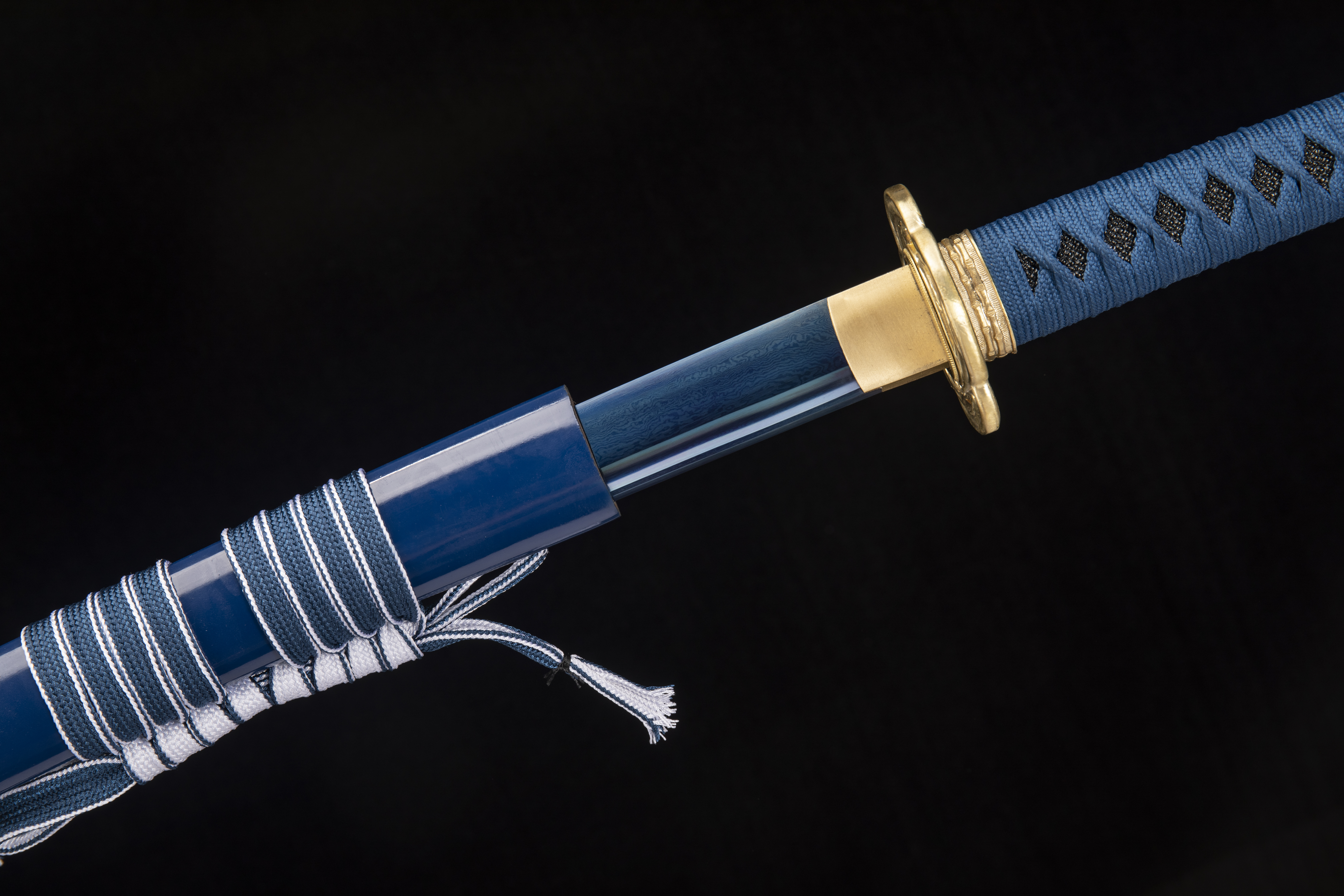 Hand Forged Japanese Samurai Sword Aisei Damascus Blued Full Tang
