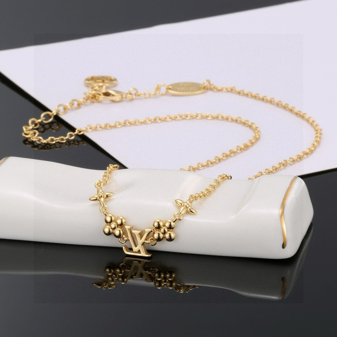 Louis Vuitton Letter Necklace - cnluxepick
