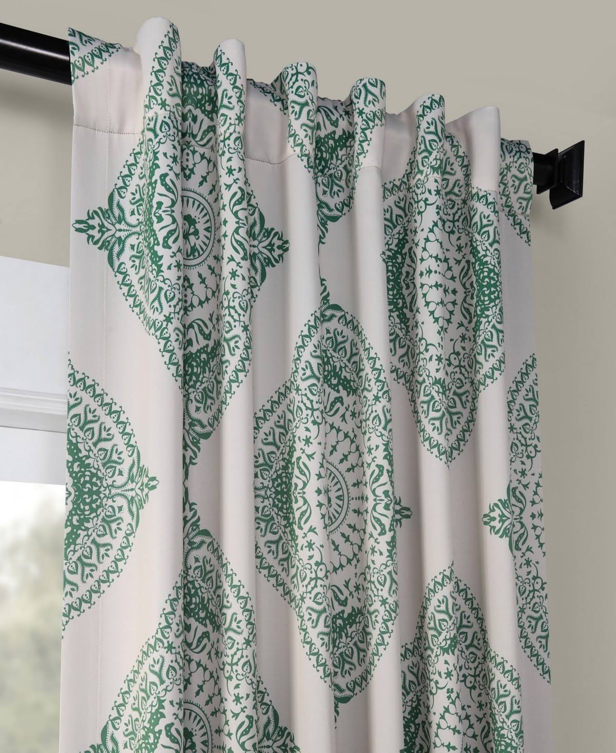 Exclusive Fabrics Furnishings Henna Blackout 50