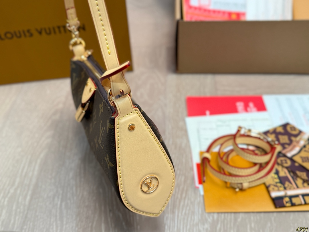 LV Lock Handbag - cnluxepick
