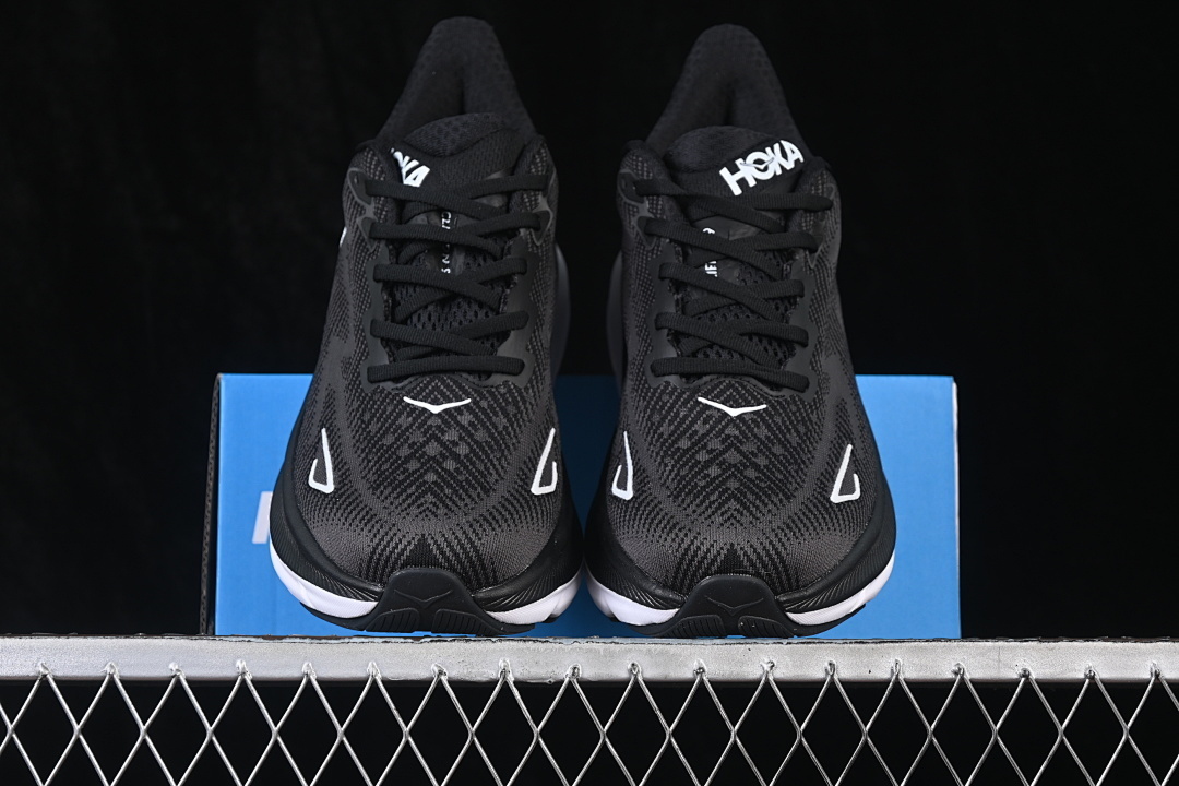 HOKA One One Clifton 9 All-terrain Everyday Road Running Shoes