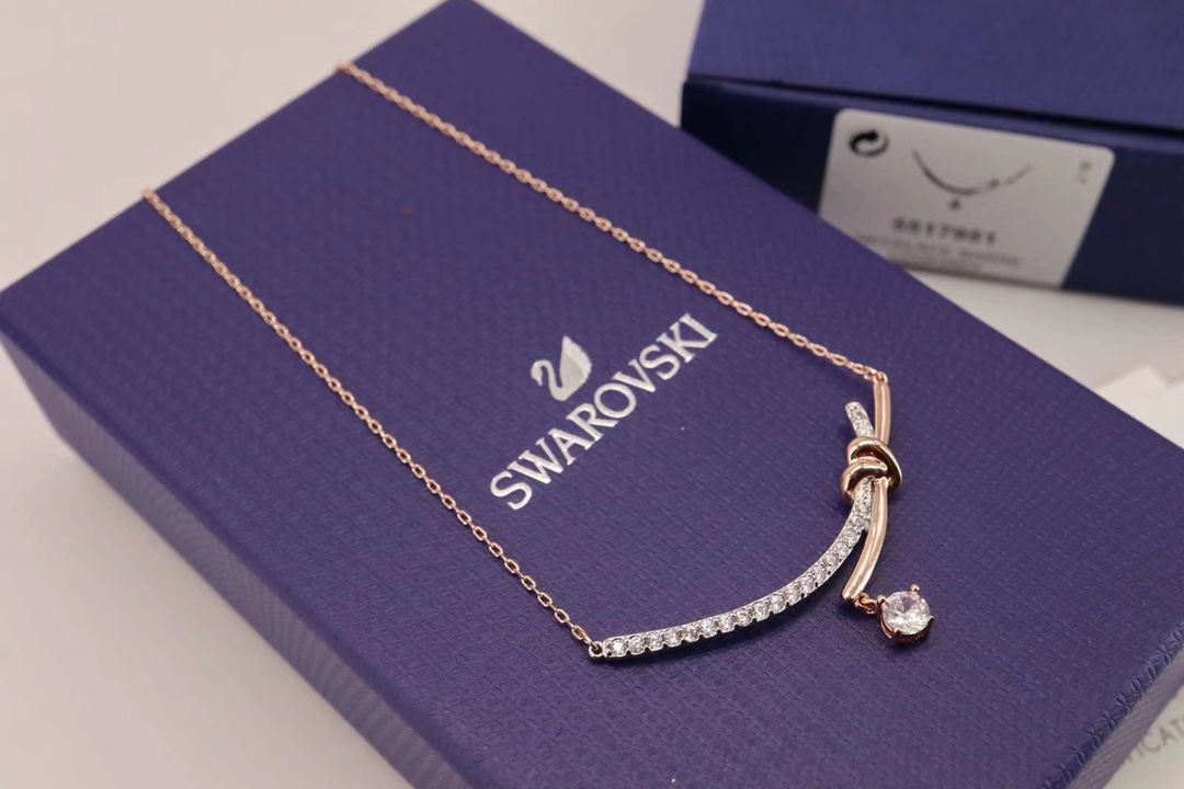 Swarovski Rose and White Love Knot Clavicle Necklace - cnluxepick