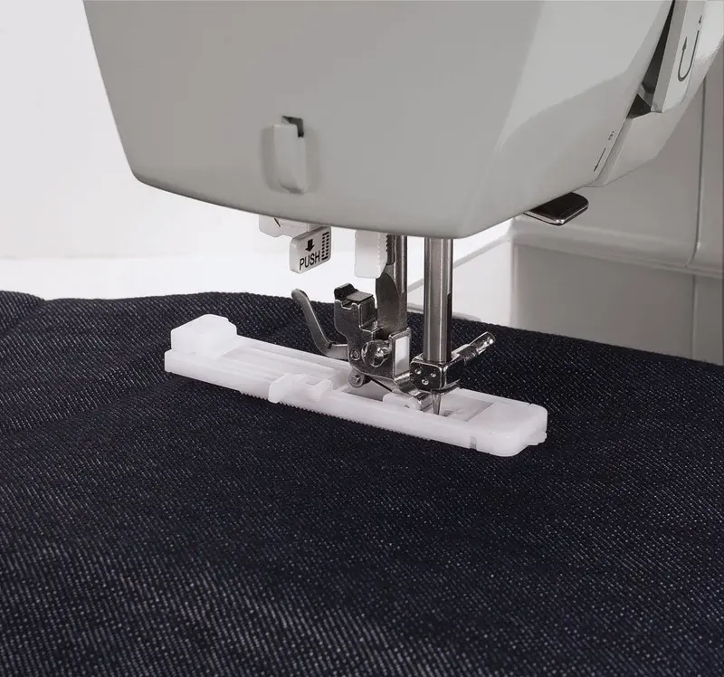 SINGER Heavy Duty 4423 Mechanical Sewing Machine – 23 Built-in Stitches