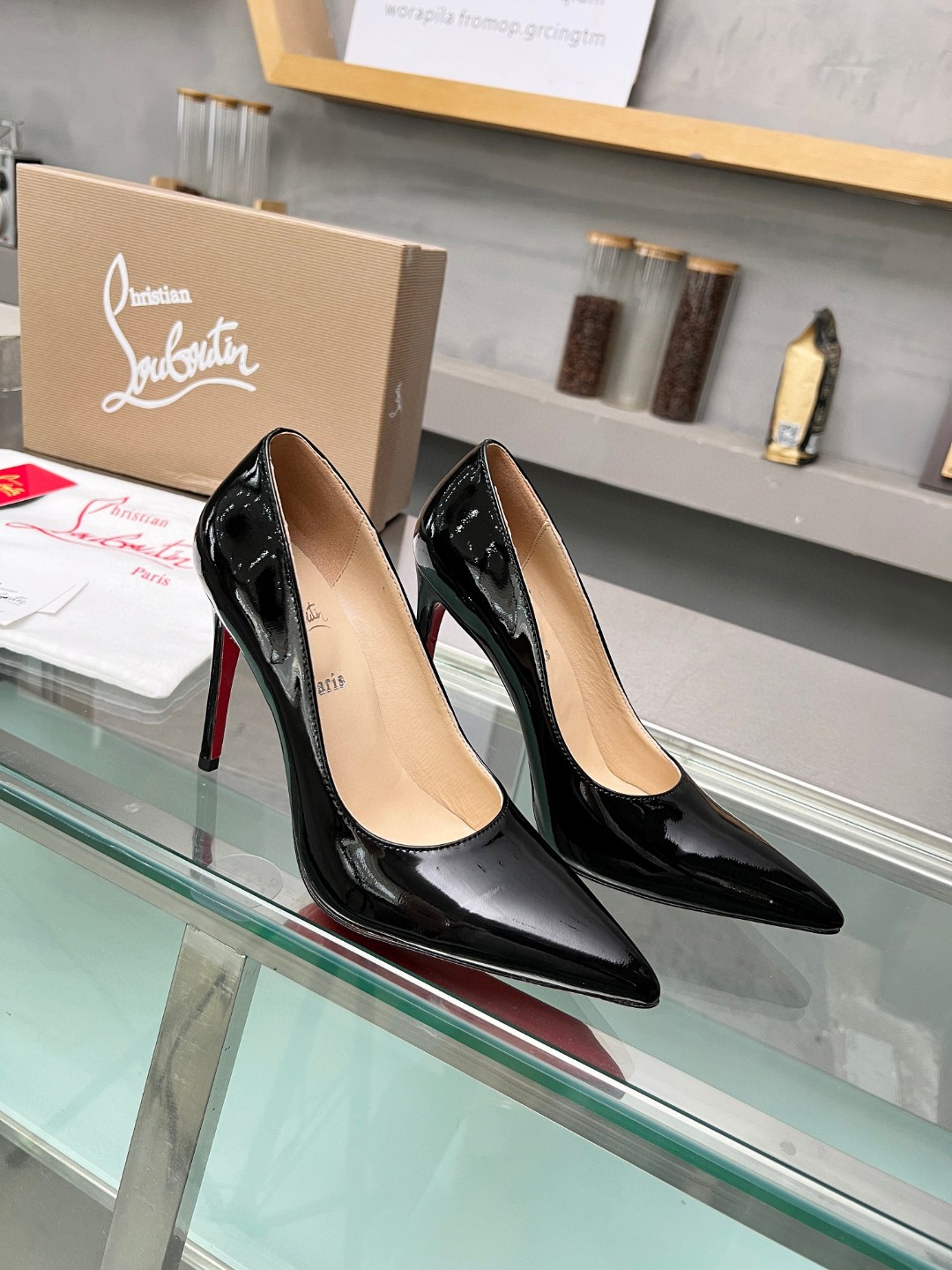 High Quality Christian Louboutin So Kate patent leather pumps - cnluxepick