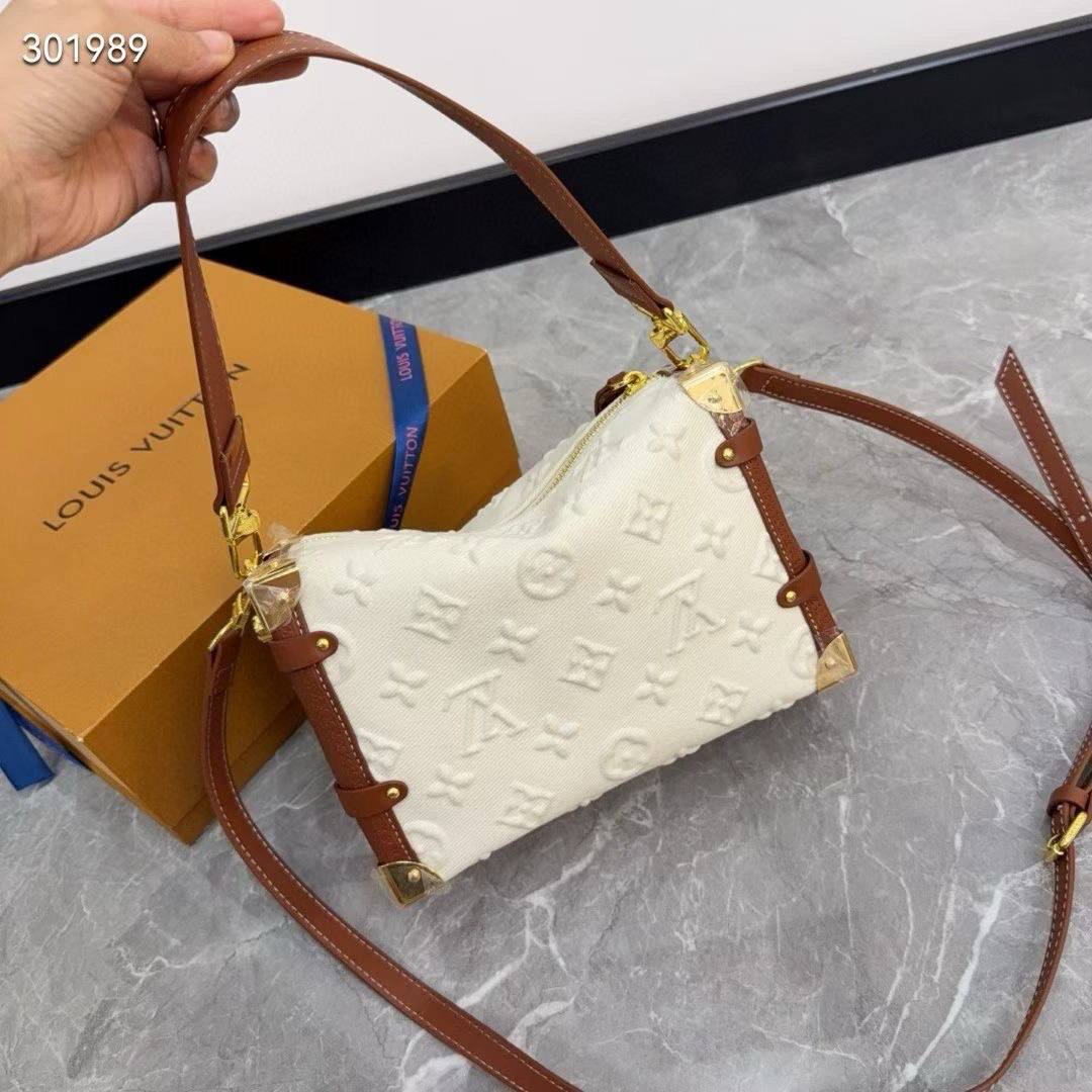 Louis Vuitton Coussin Pochette – White