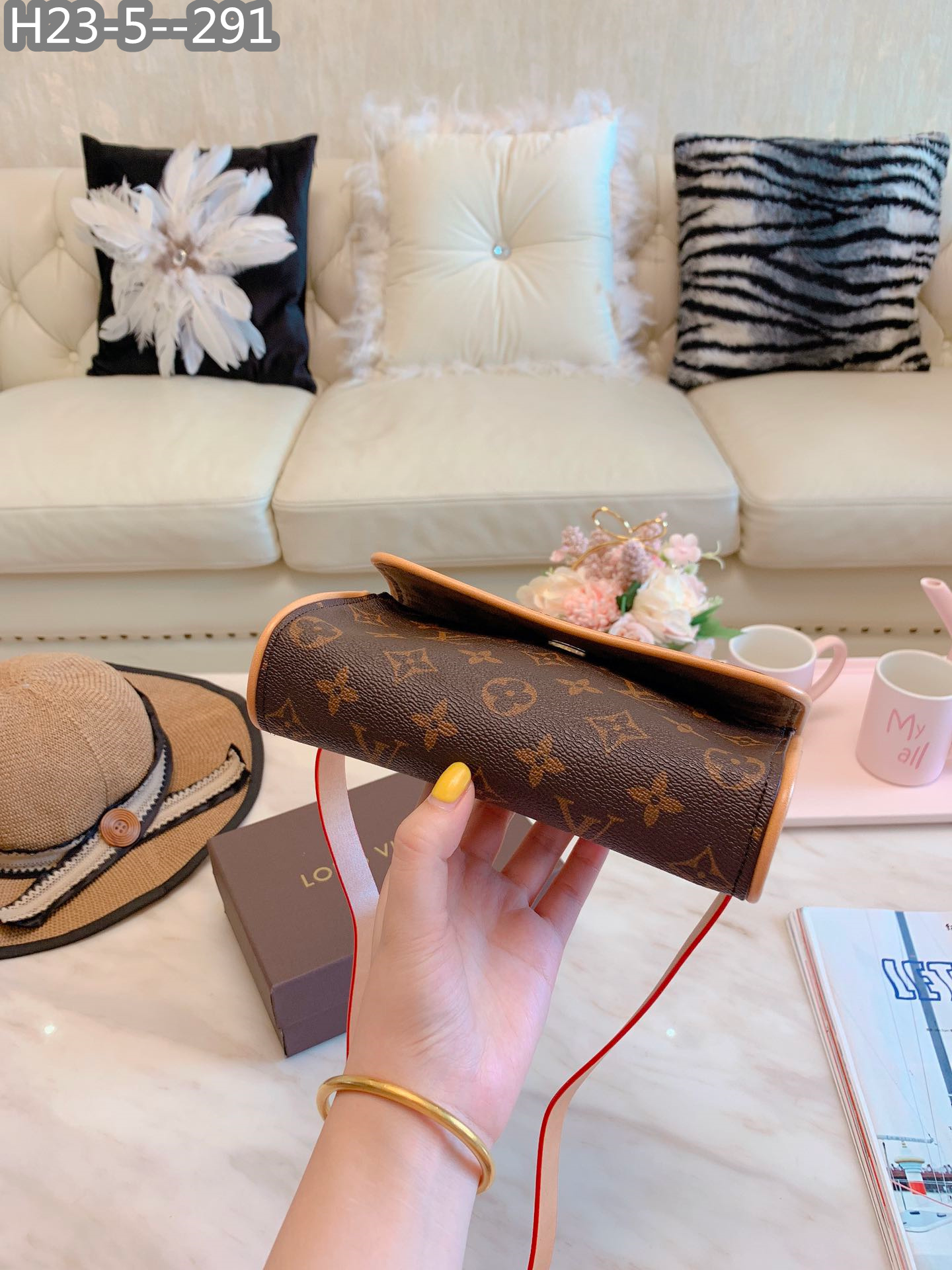 Louis Vuitton Felicie Pochette Bag 21Cm M81896