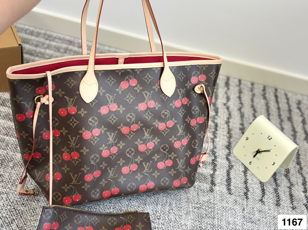 New LV shopping bag - cnluxepick