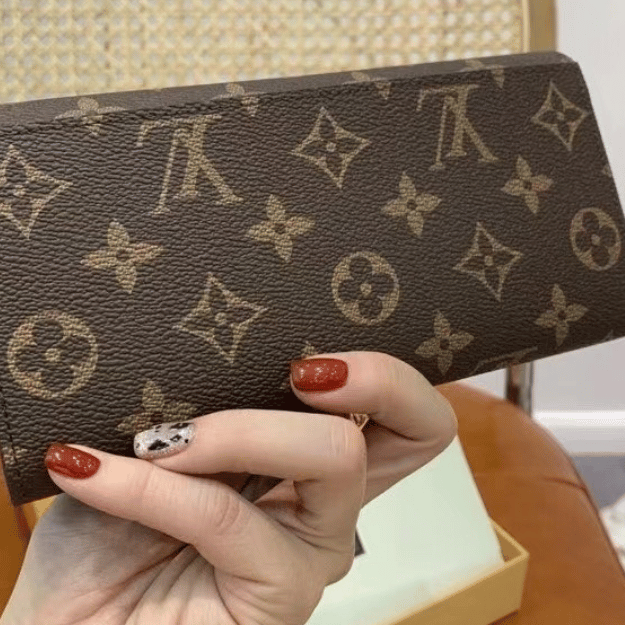 Louis Vuitton Sarah Wallet Monogram 7.5 Inches M60531