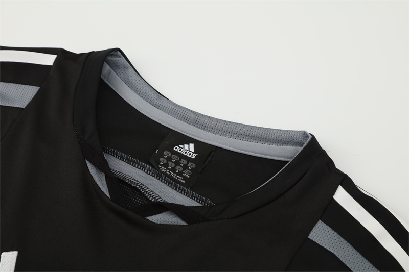 2004/05 Real Madrid Retro Short Sleeves Training Jersey - Black 3