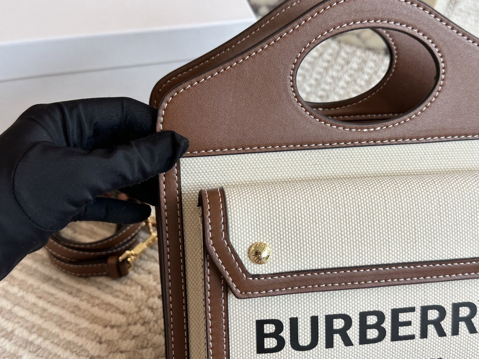 Burberry limited edition canvas bag - cnluxepick