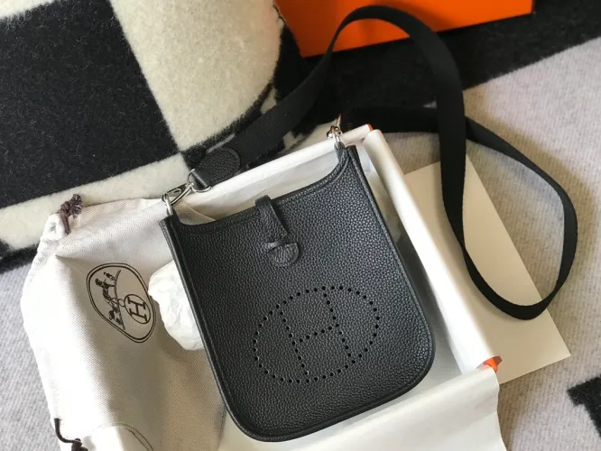 Hermes Evelyne 16 Amazone Black Bag 16Cm H069426Ckav