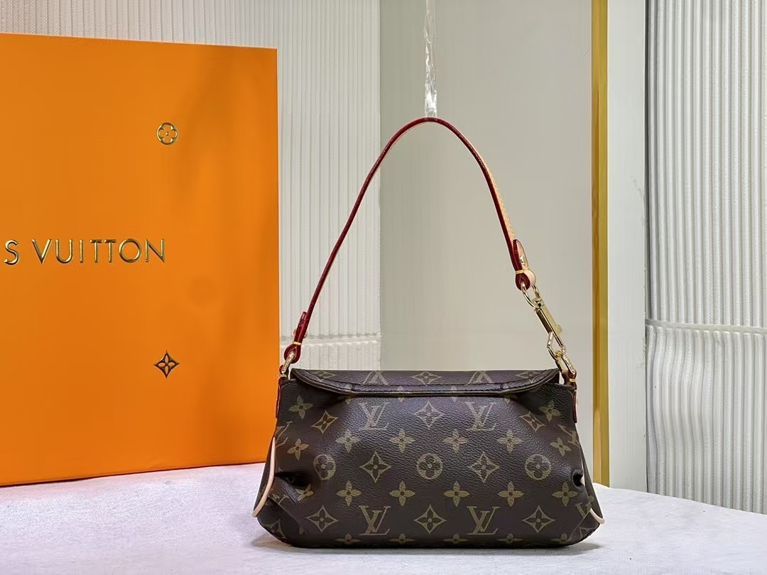 LV armpit bag - cnluxepick