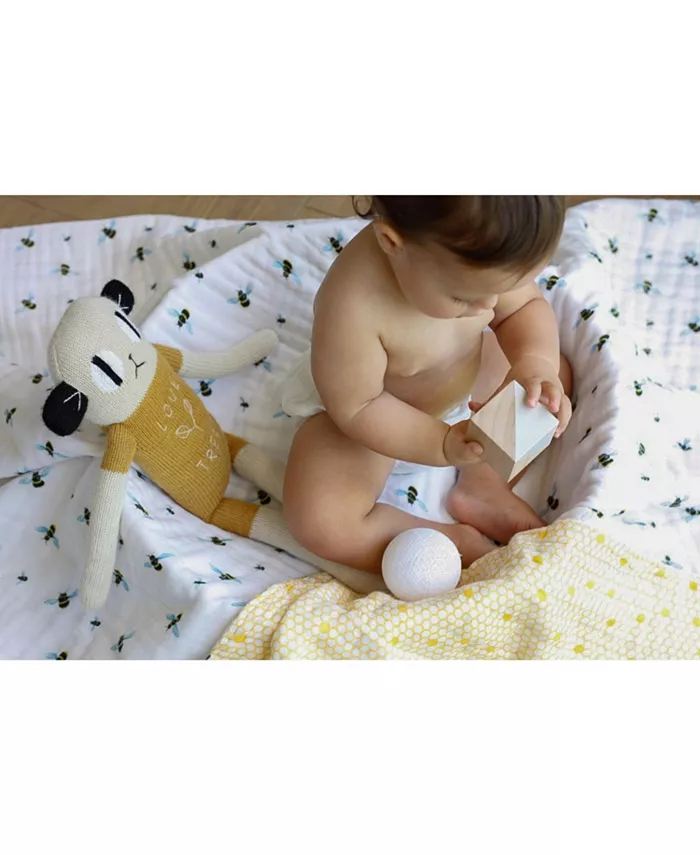 Malabar Baby Certified Organic Muslin Four-Layer Reversible All Season Snug Blanket, Bee
