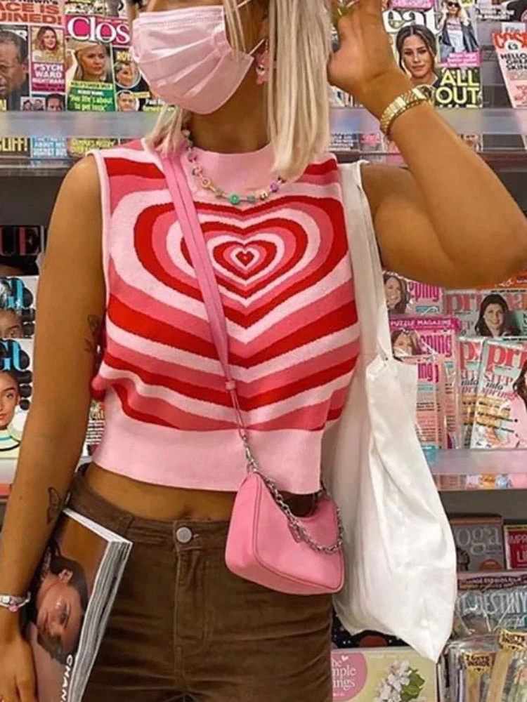 Mock Neck Striped Heart Crop TopClistos