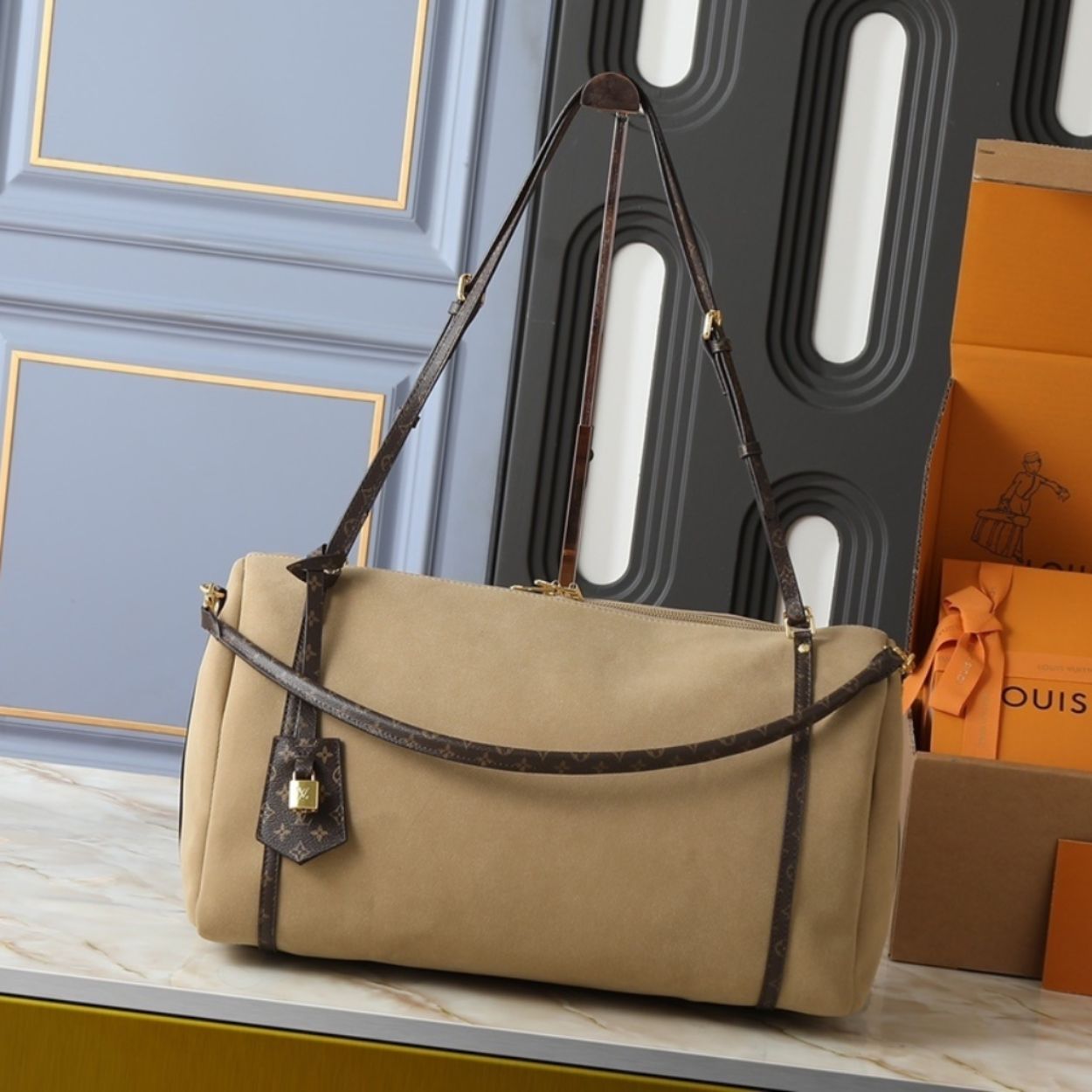 Louis Vuitton GM Express Travel Hazelnut 17.7 Inches M26451