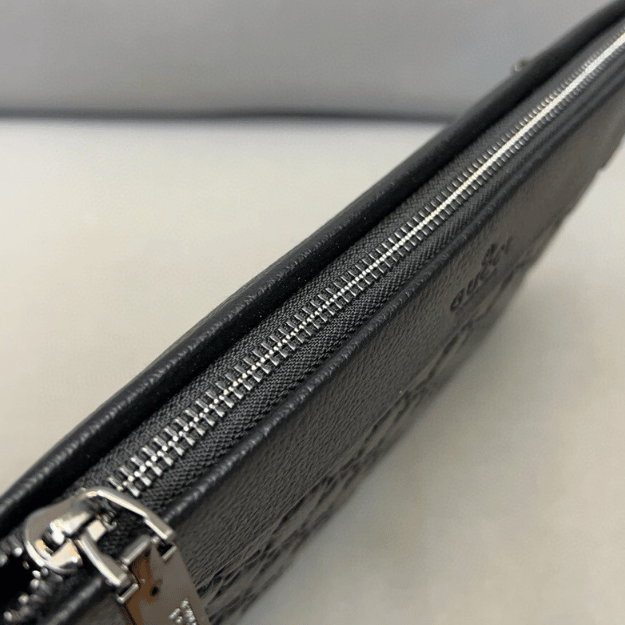 Gucci Microguccissima Clutch Black 10.6 Inches