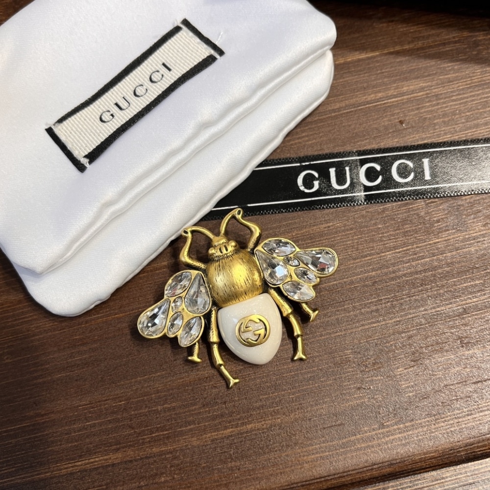 Gucci Gg Bee Brooch Gold With Stone