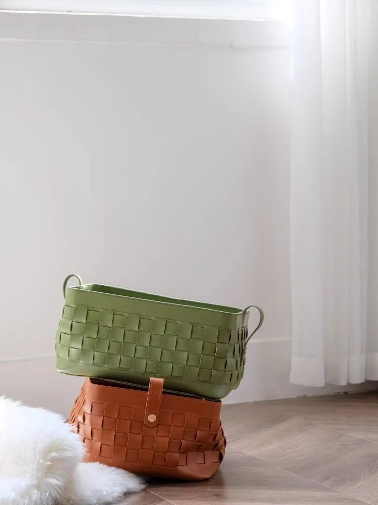 DC071 - Home Decor BV new color antique green/amber orange classic woven storage basket, saddle leather, high-value dirty clothes basket