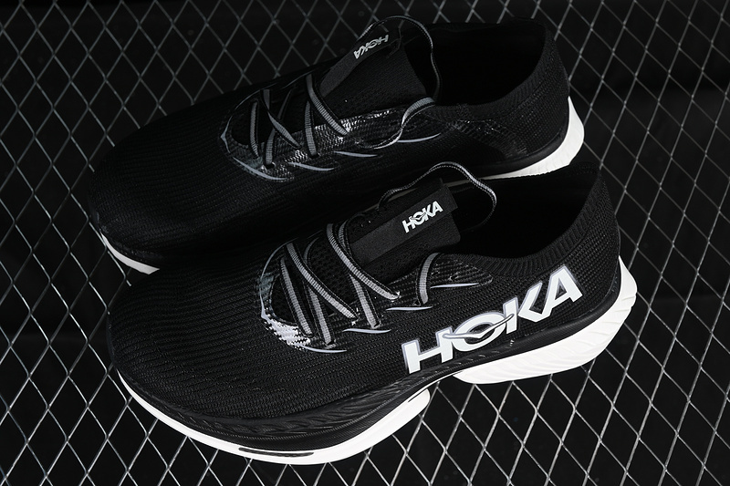 HOKA One One Cielo X1