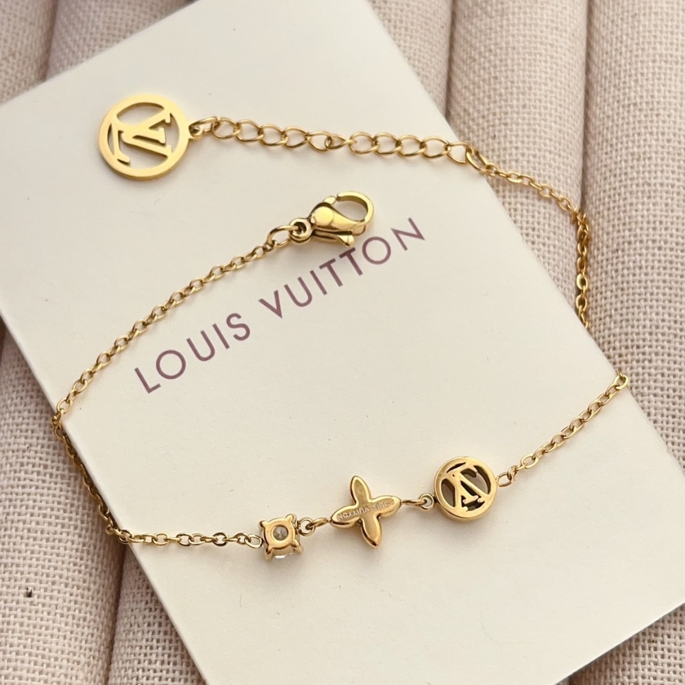 Louis Vuitton Petit Louis Bracelet M00374