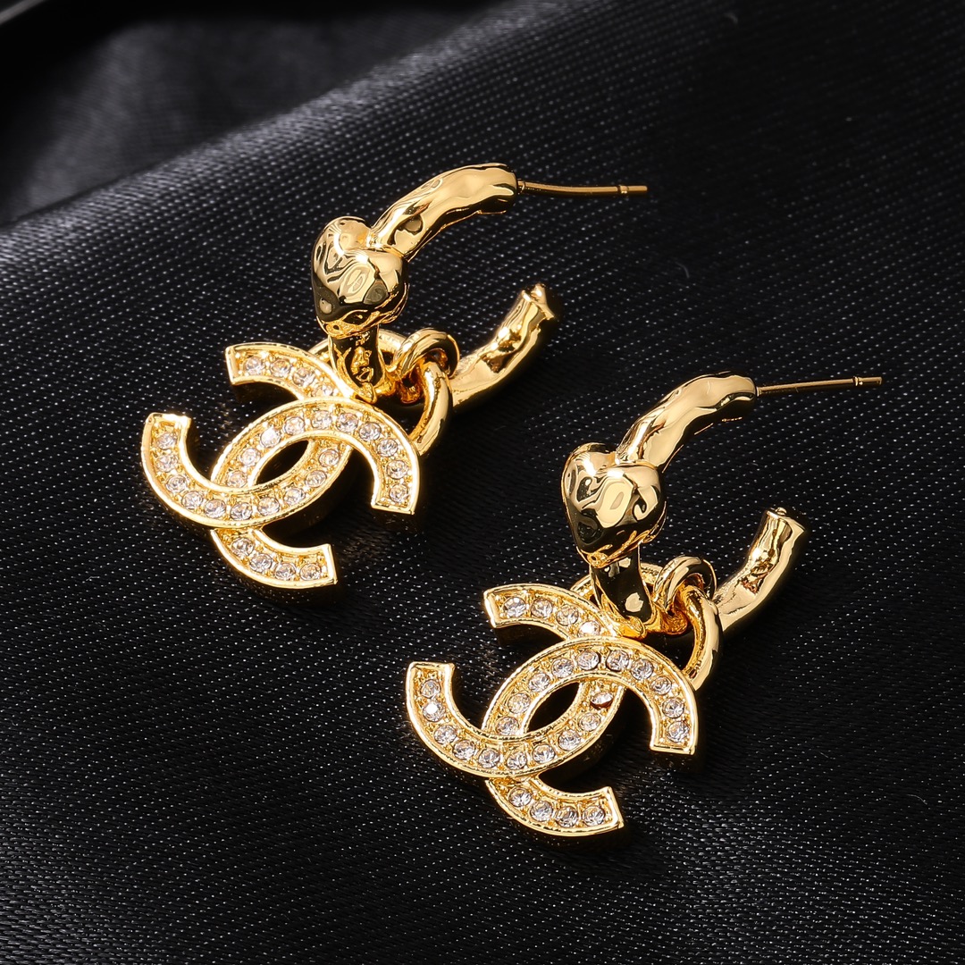 Chanel classic logo earrings - cnluxepick