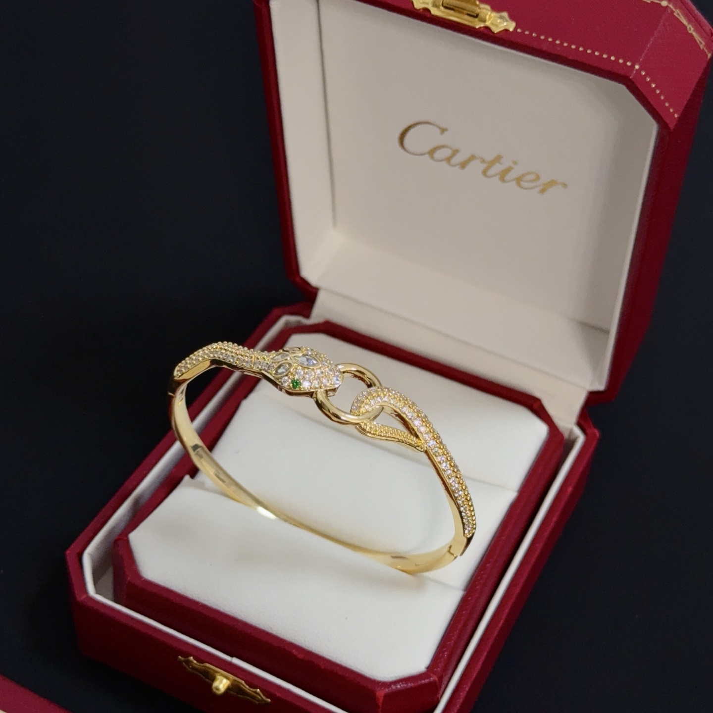 Cartier diamond bracelet - cnluxepick