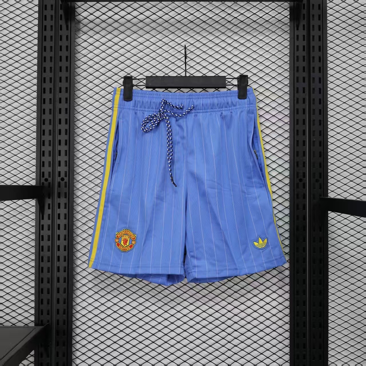 Manchester United 2026 shorts player