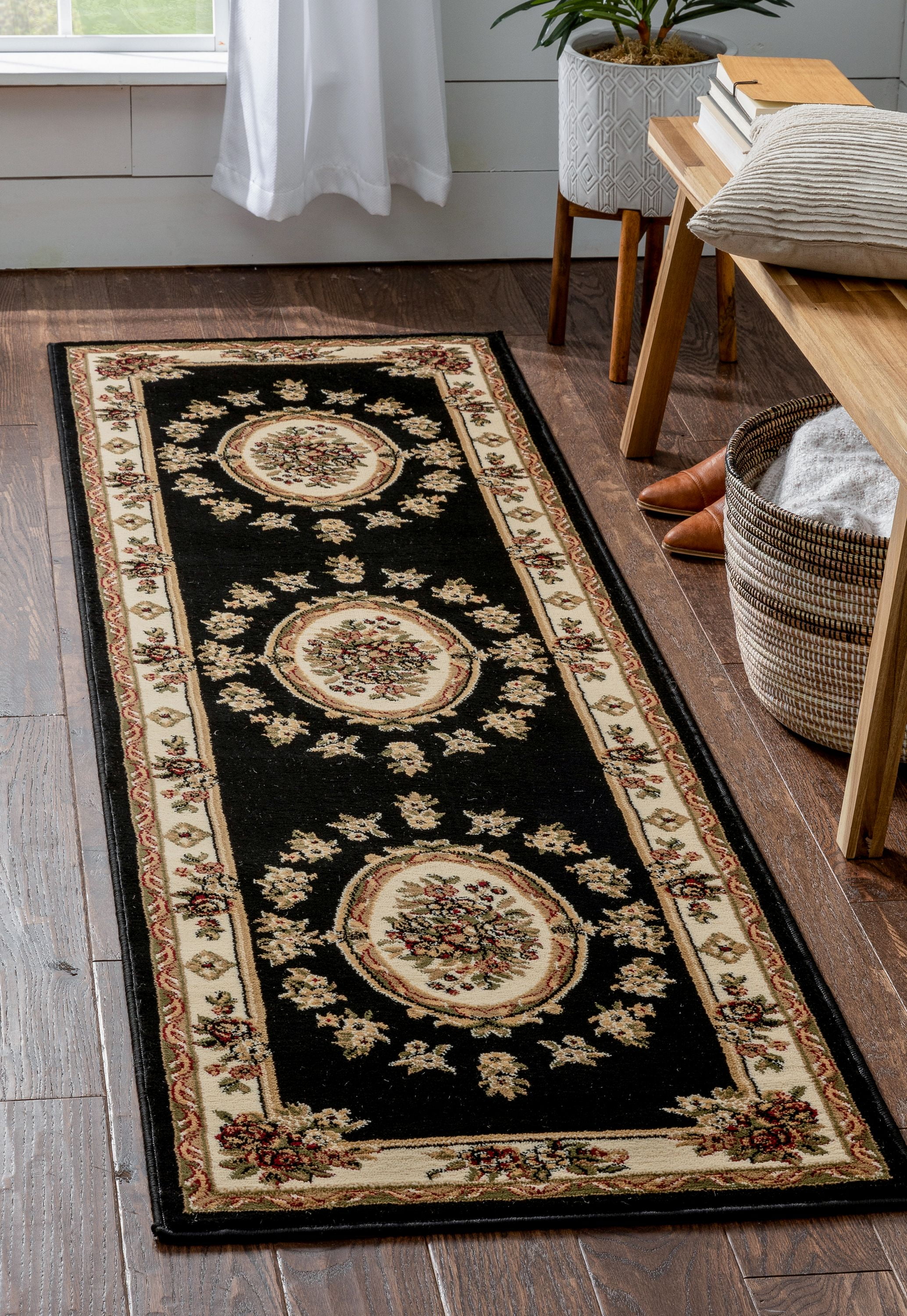 Well Woven Timeless Le Petit Palais Medallion Oriental Black 2'7