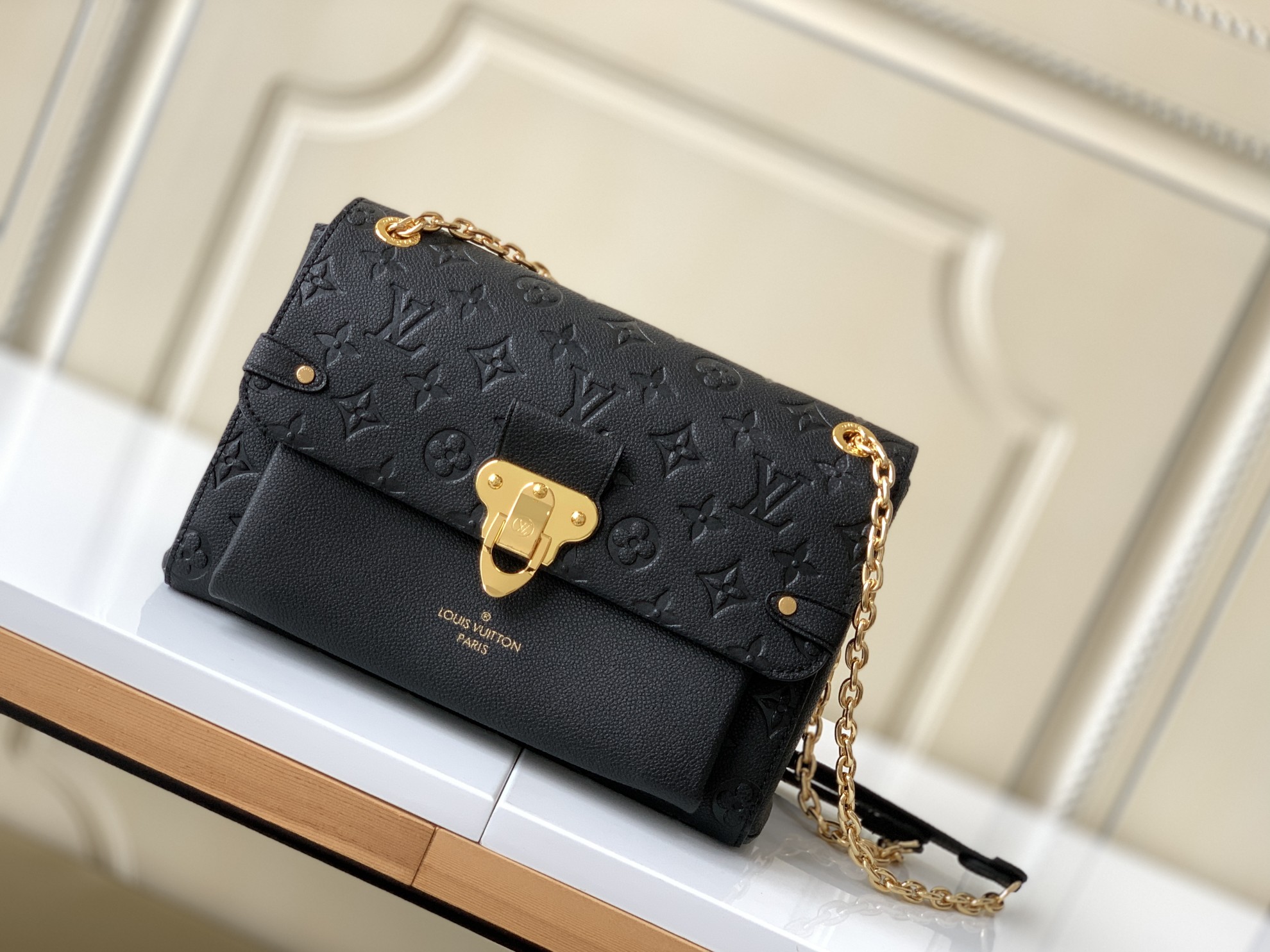 Louis Vuitton Vavin Pm 25Cm Black M44151