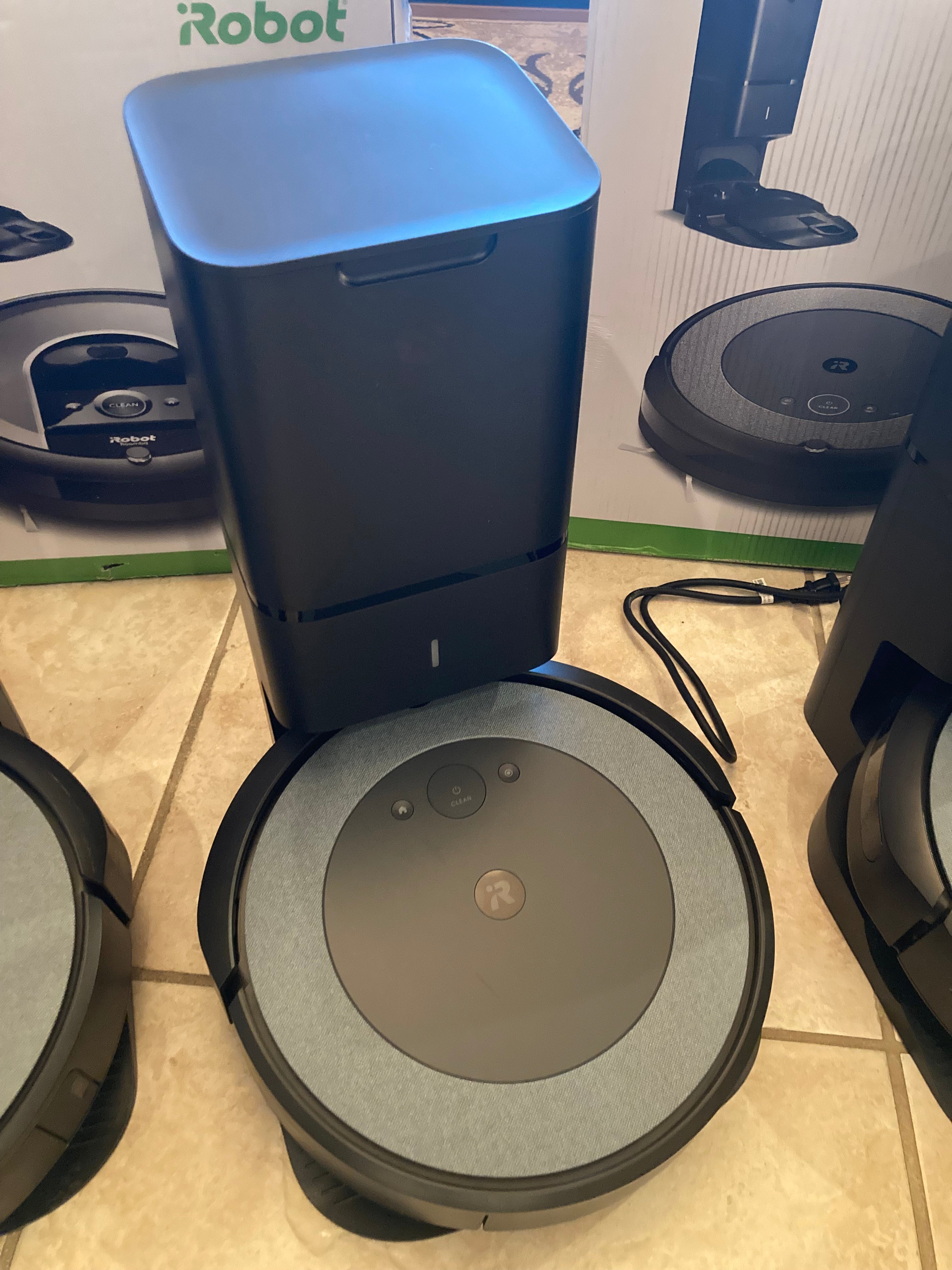 iRobot Roomba i4+ (4552) Robot Vacuum with Automatic Dirt Disposal