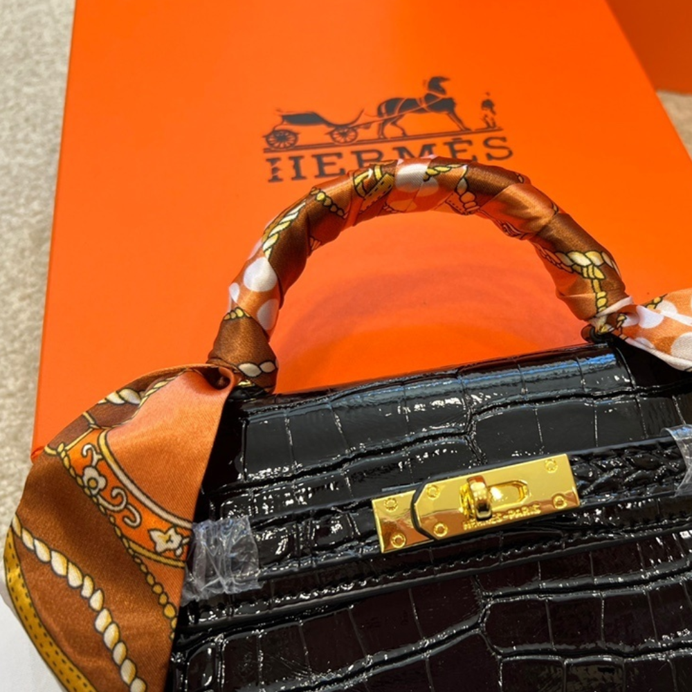 Hermès Kelly Mini Bag Black Crocodile 7.9 Inches