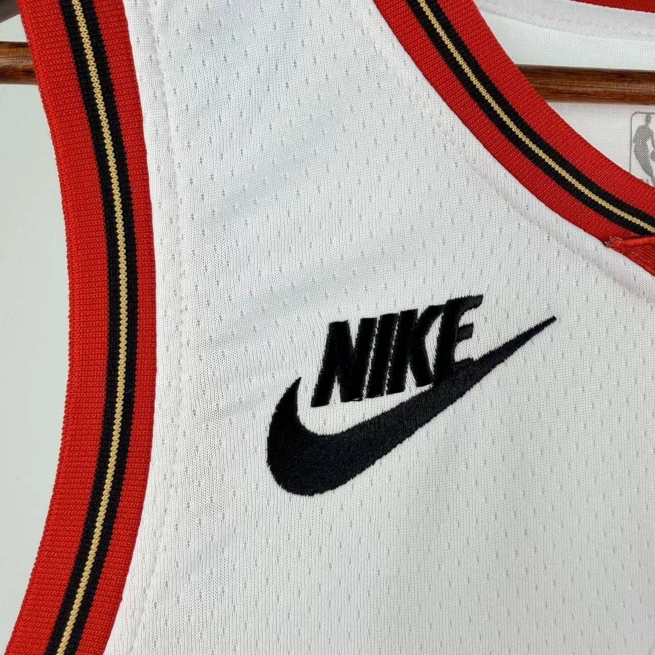 26 Season Philadelphia 76ers Retro #21