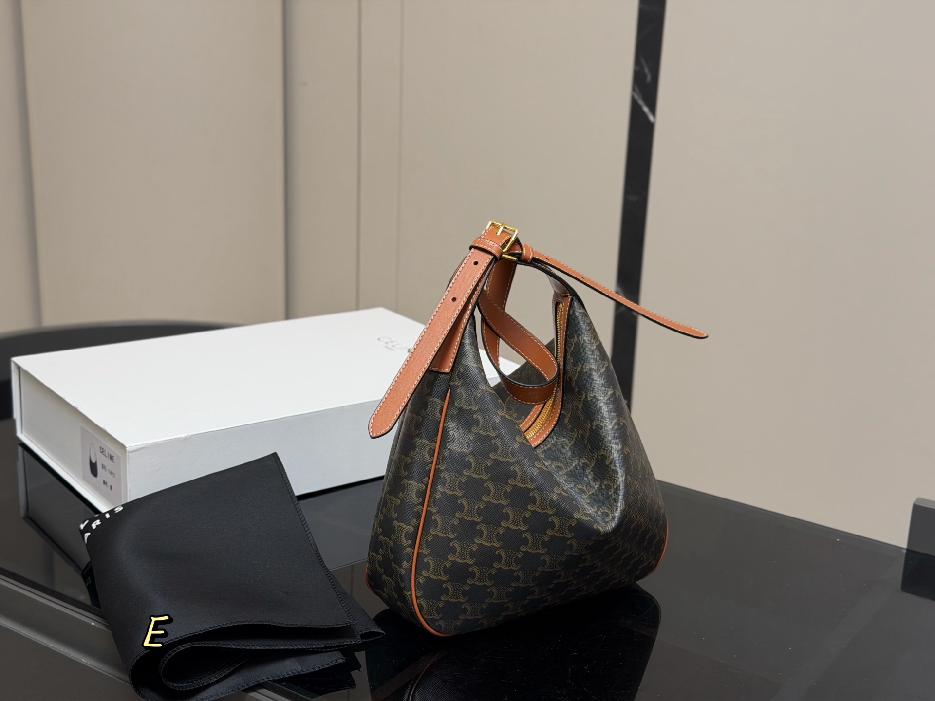 Celine Hobo Underarm Tote - cnluxepick