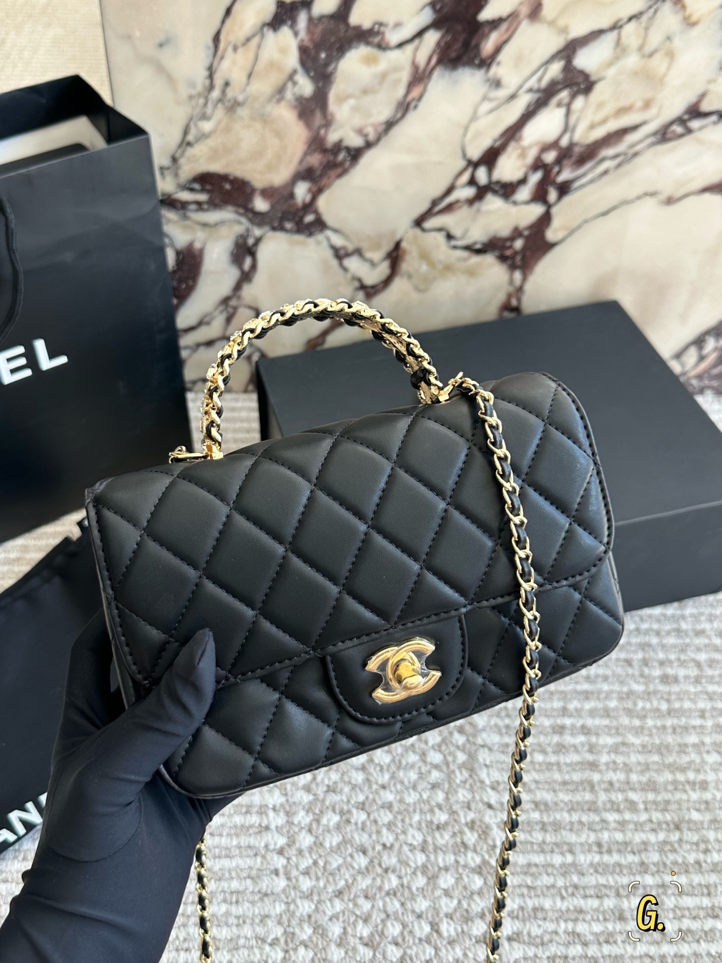 Chanel 23k leather chain-handle CF bag - cnluxepick