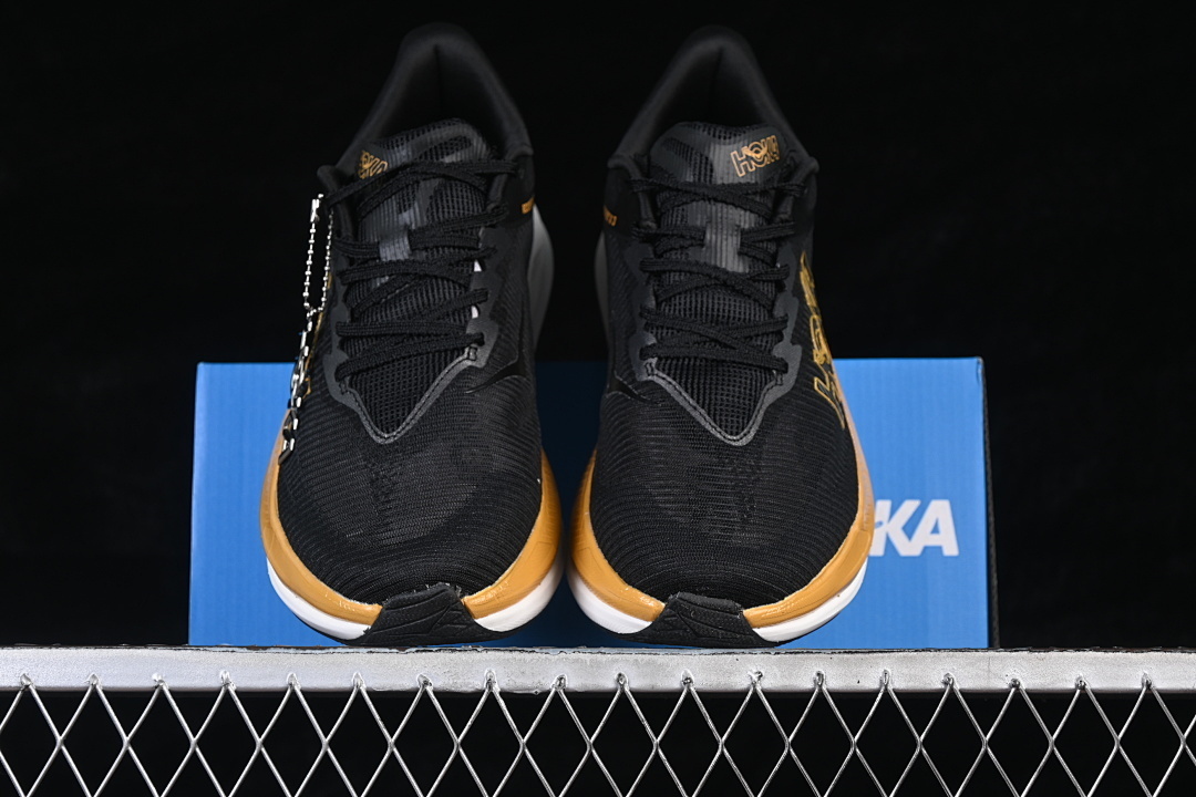 HOKA One One Mafate Speed 4