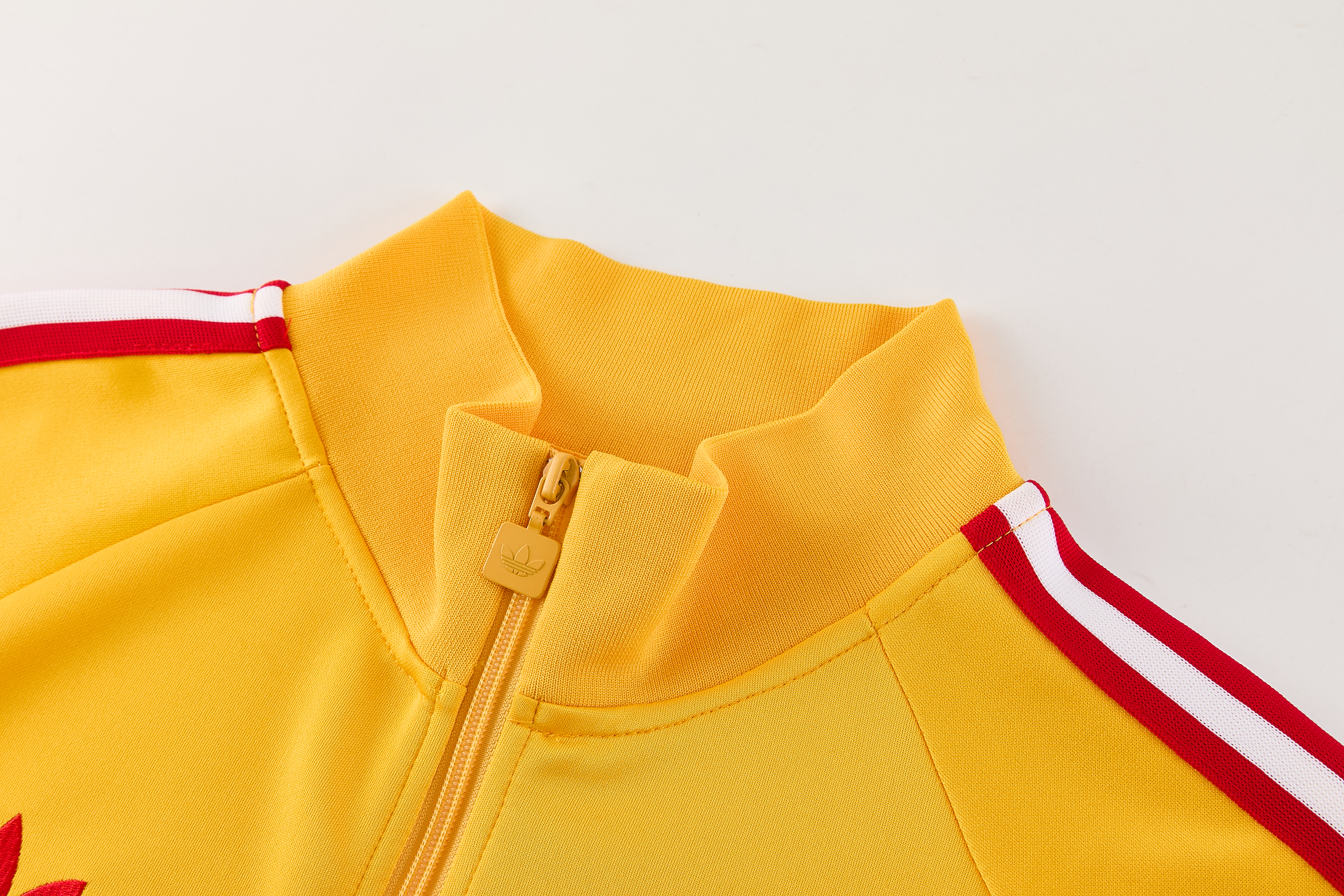 LVP 26/27 Full Zipper Training Suit - Yellow/Red