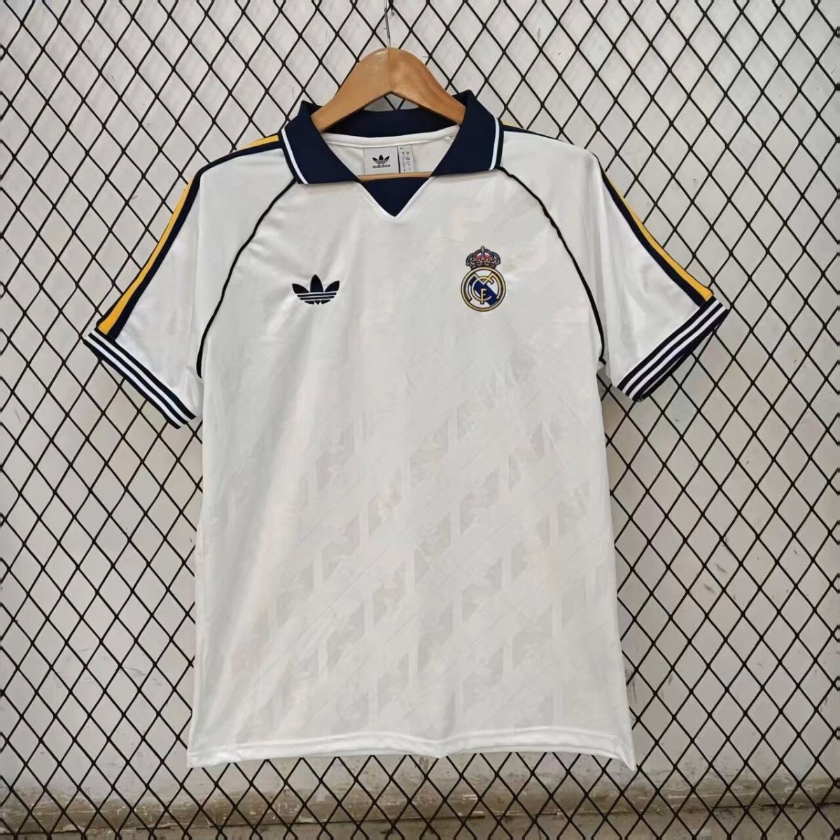 Real Madrid 26-27 Training Retro Style Special Edition