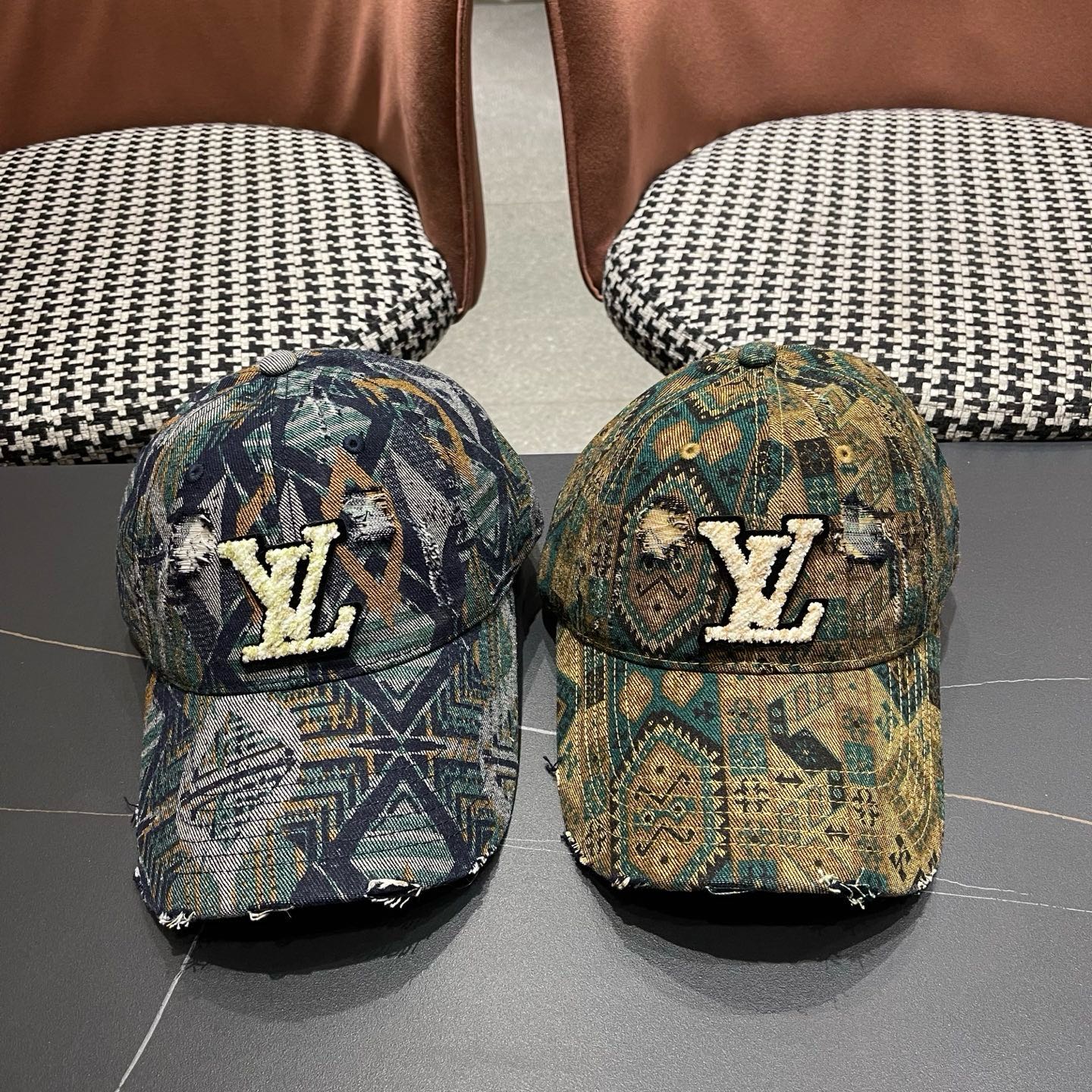 LV Ethnic Retro Pattern Baseball Cap - cnluxepick