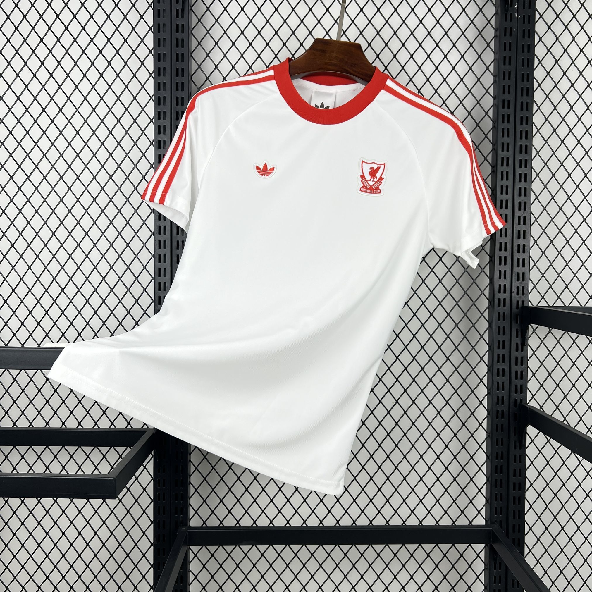 Liverpool maillot foot 2026 2027€14.99