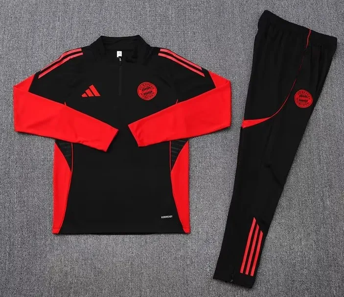 Bayern Munich Survêtement / Training 2025 2026€39.99