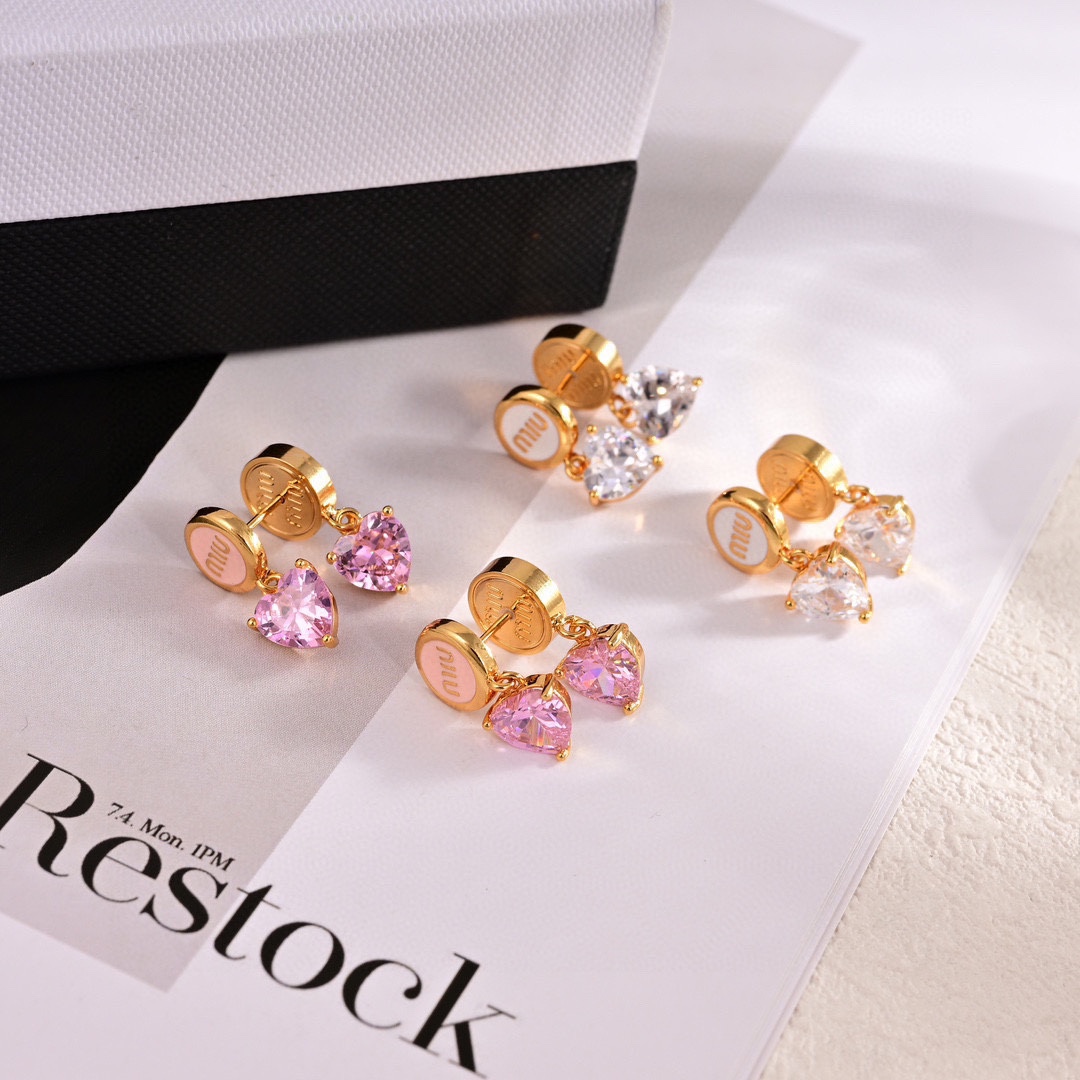 Miumiu letter earrings - cnluxepick